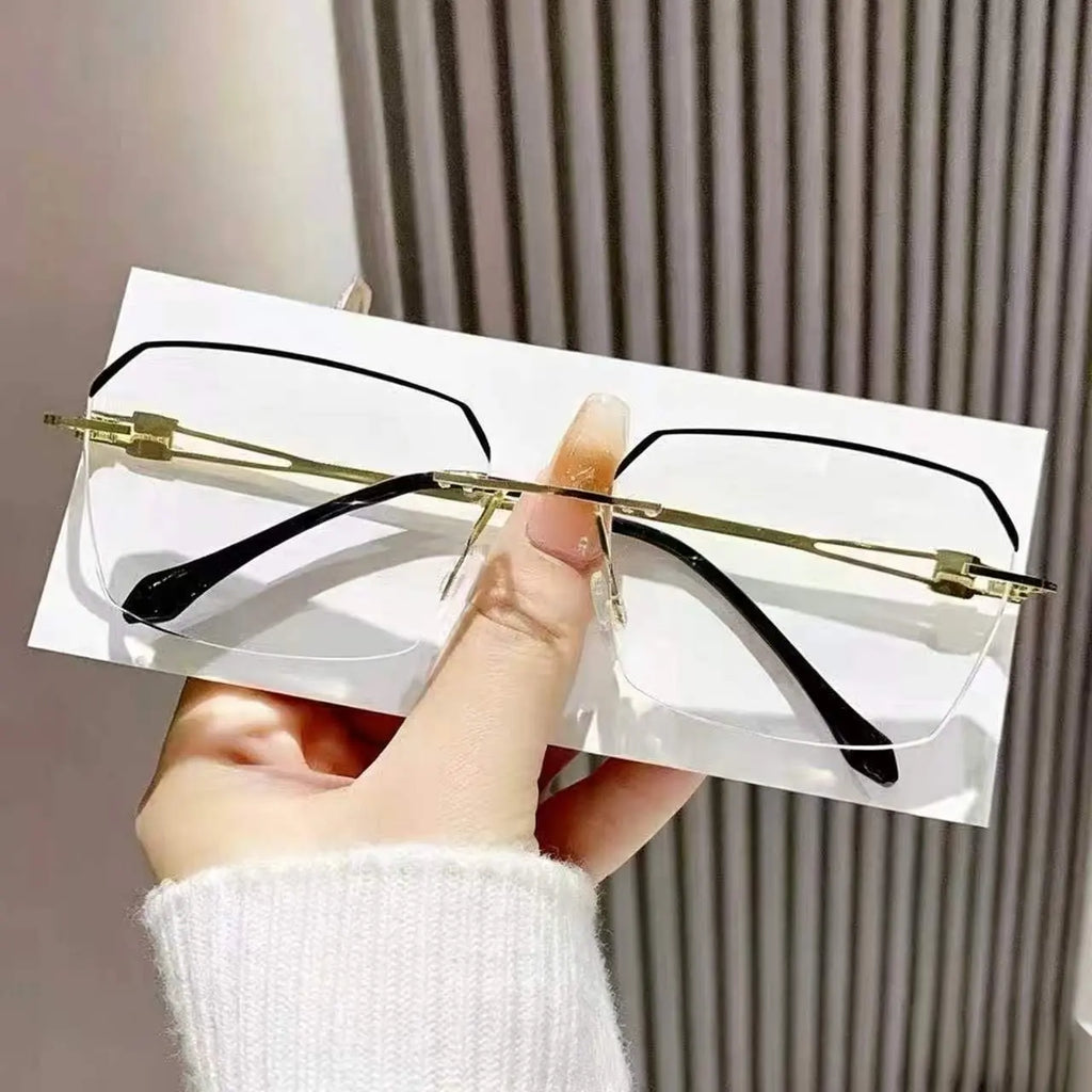 Classic Style Reading Glasses for Men and Women, Lightweight Metal Frame, Ideal for Reading and Craft Work